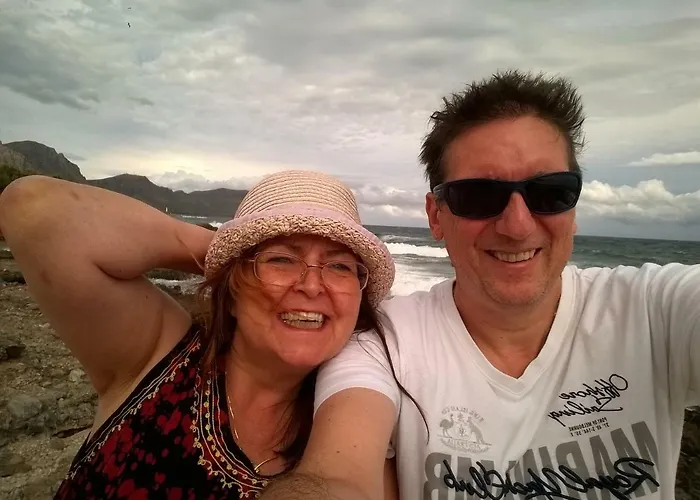 Koeln-poll Apartman *